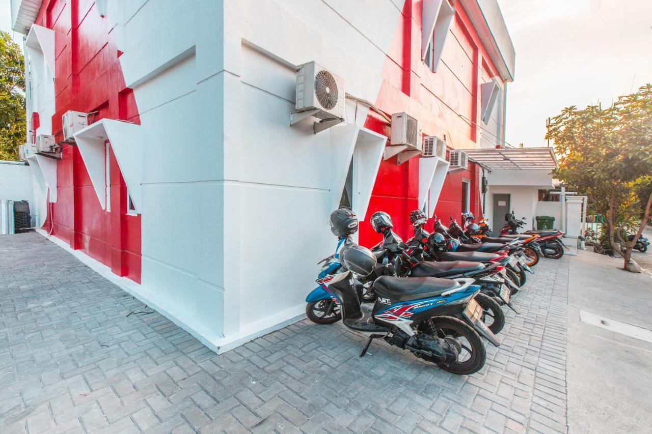 ג'קרטה Oyo 907 Wisma Cakung מראה חיצוני תמונה